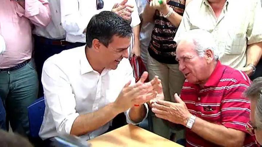 Pedro Sánchez pierde al dominó