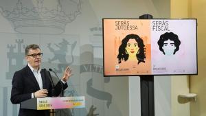 BARCELONA, 25/04/2026.- El ministro de la Presidencia Justicia y Relaciones con las Cortes, Felix Bolaños, durante la presentación la convocatoria de becas SERE 2026 para opositar a juez, fiscal, letrado o abogado del Estado. EFE/Alejandro García