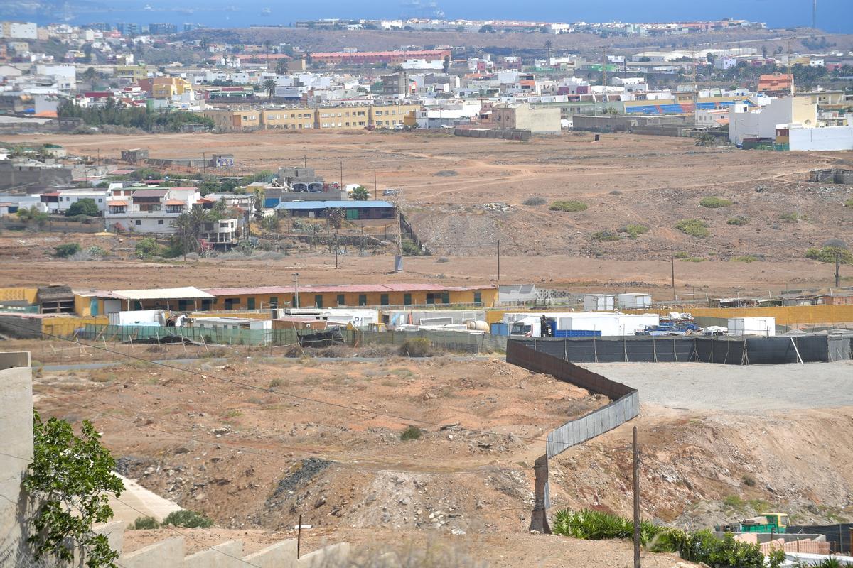 Vista panorámica del hipódromo y las cuadras del Luanfra.