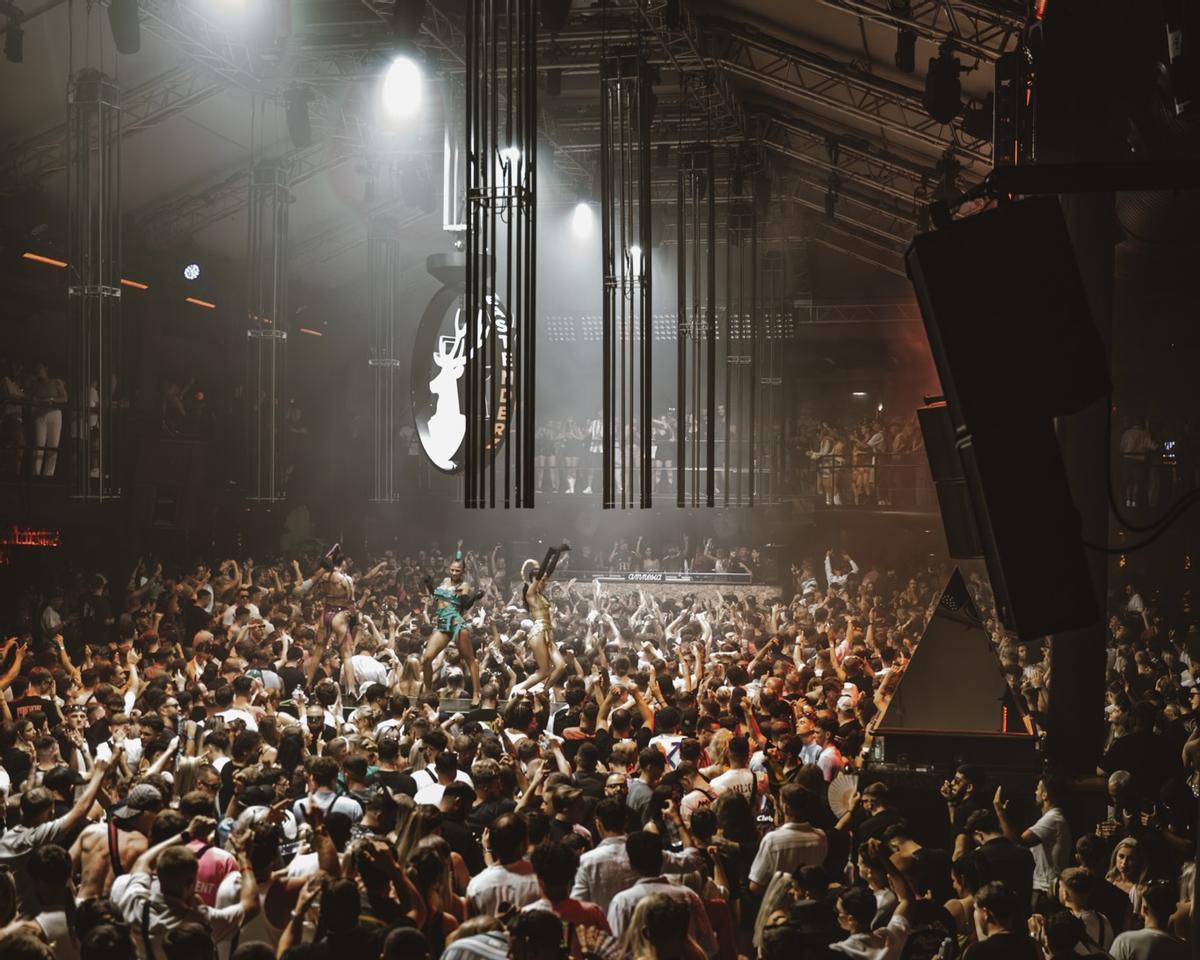 La pista de Amnesia Ibiza durante una de sus fiestas Eastenderz, que se ha consolidado como lagran revelación de la temporada.