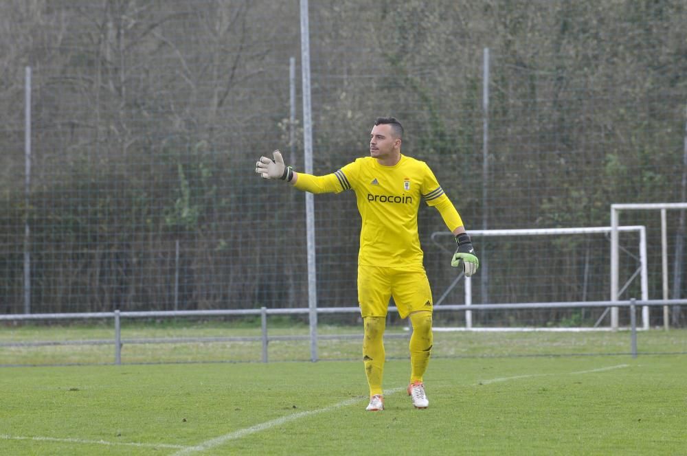 El partido entre el Oviedo B y el Avilés, en imágenes