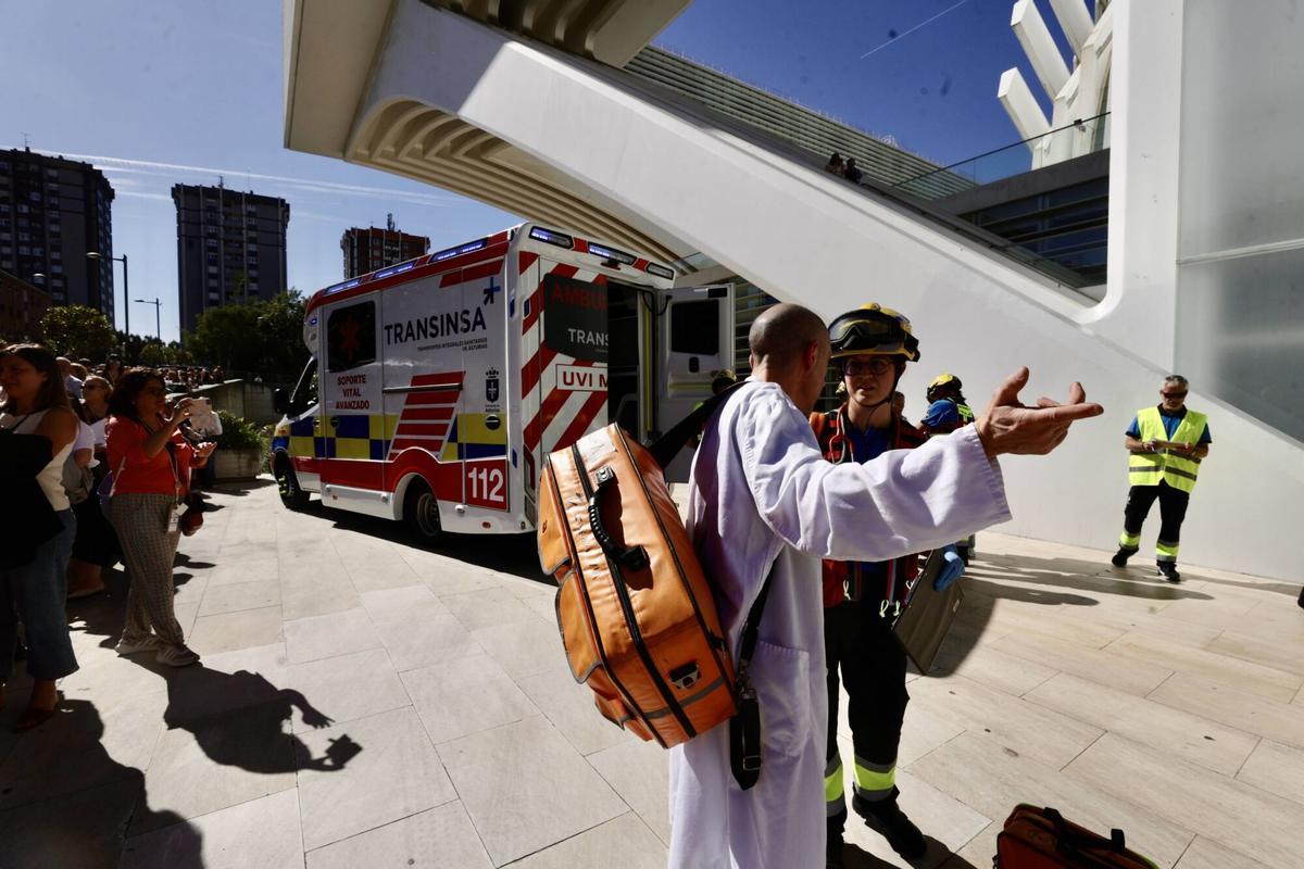 Distintas imágenes del simulacro organizado por la Sociedad Española de Médicos de Familia en Oviedo.