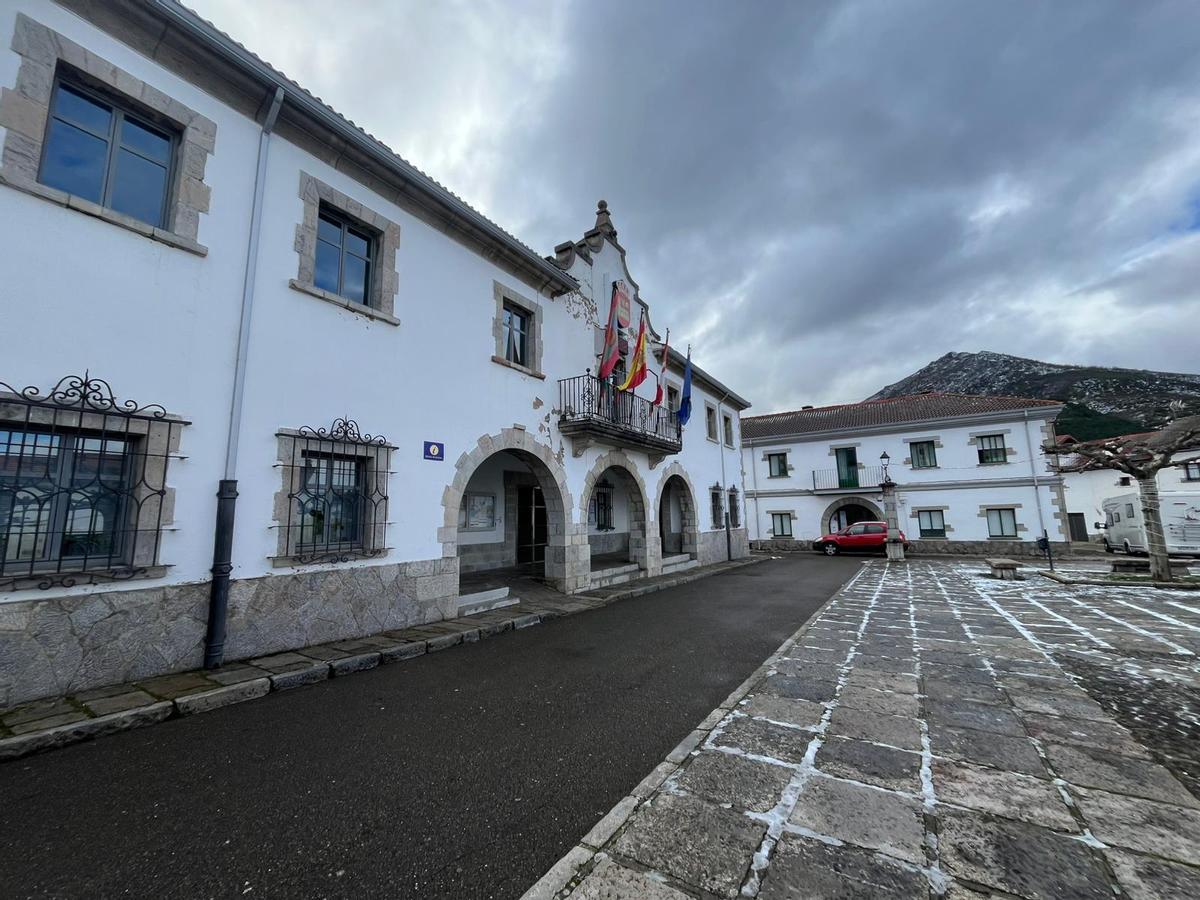 EN IMÁGENES: Tenso silencio en Villamanín tras el premio envenenado del Gordo de Navidad y los cuatro millones que faltan