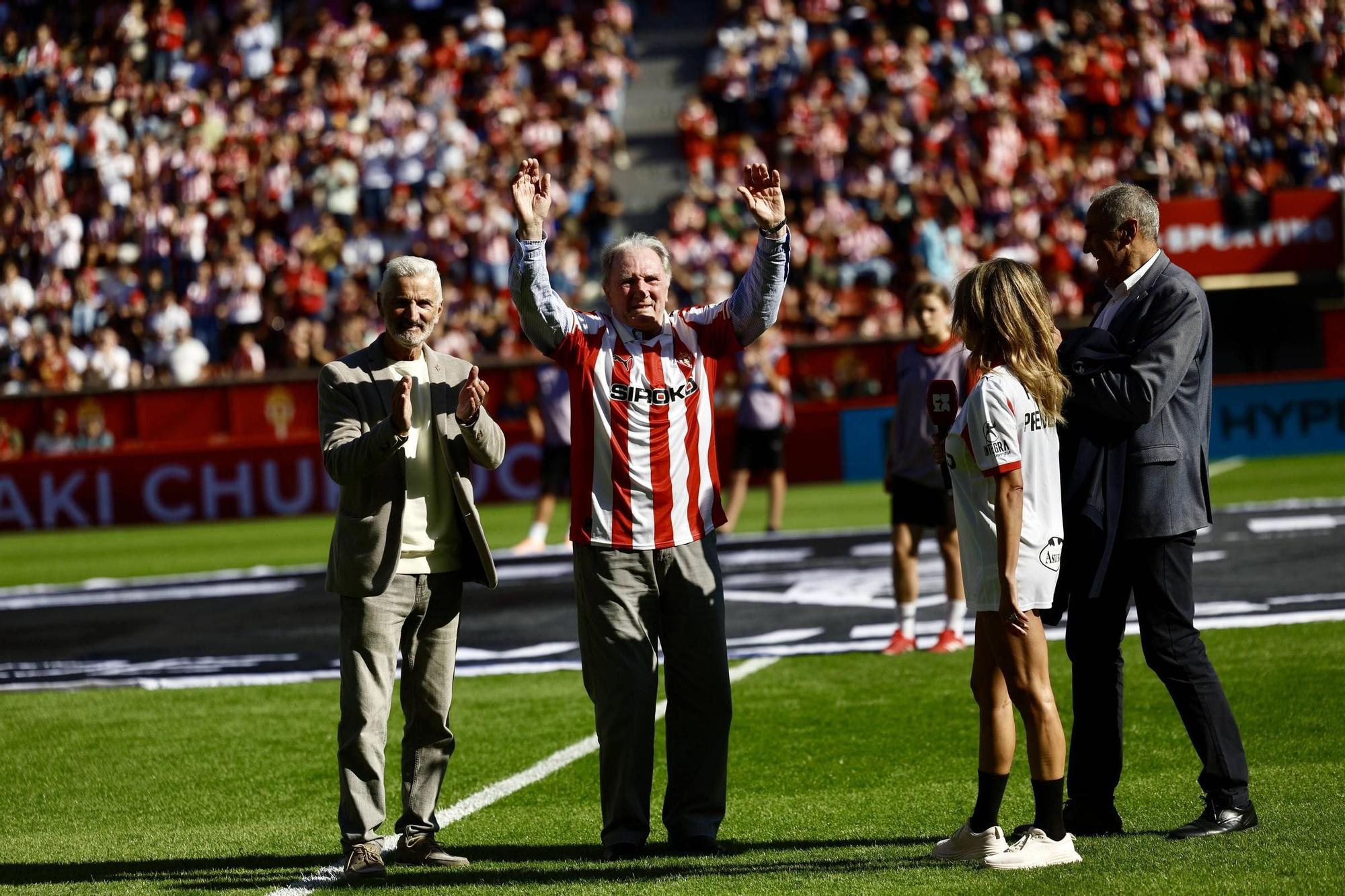 EN IMÁGENES: El partido del Sporting- Racing de Santander en El Molinón