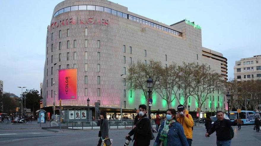 Façana d&#039;El Corte Inglés de la plaça de Catalunya de Barcelona