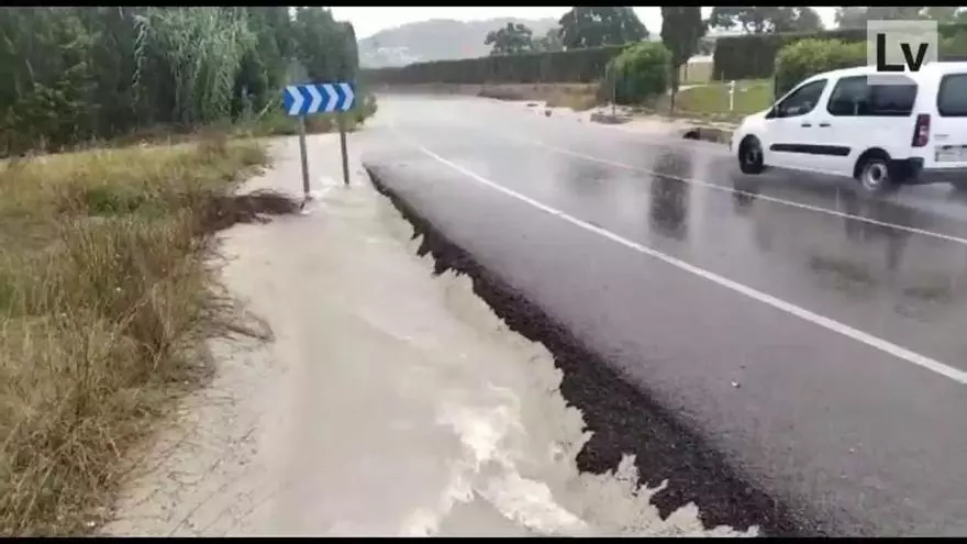 Un fuerte aguacero sacude Xàbia