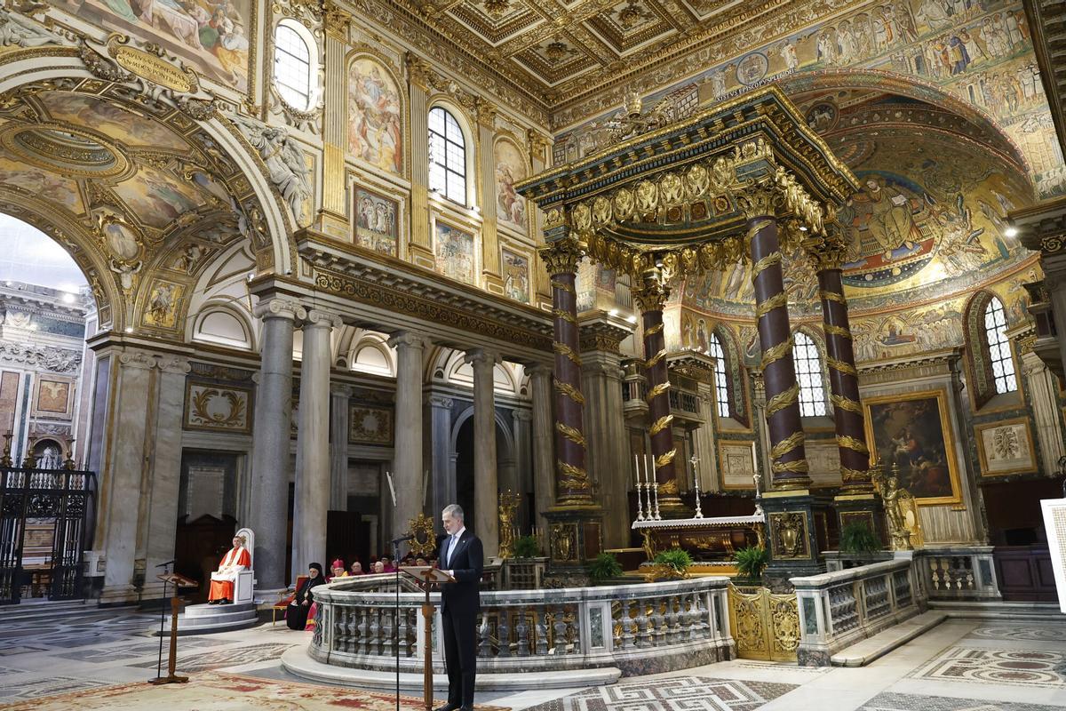 CIUDAD DEL VATICANO (VATICANO), 20/03/2026.- El rey Felipe VI durante el acto en el que ha tomado posesión de su cargo de protocanónigo de la basílica de Santa María la Mayor, este viernes en Roma. EFE/ Francisco Gómez / Casa Real SÓLO USO EDITORIAL / SÓLO DISPONIBLE PARA ILUSTRAR LA NOTICIA QUE ACOMPAÑA (CRÉDITO OBLIGATORIO). SÓLO USO EDITORIAL / SÓLO DISPONIBLE PARA ILUSTRAR LA NOTICIA QUE ACOMPAÑA (CRÉDITO OBLIGATORIO)
