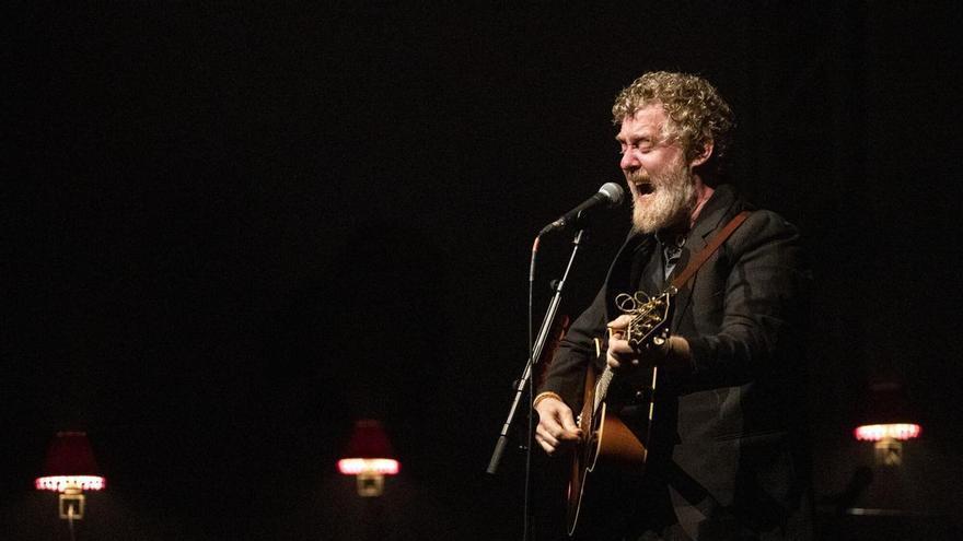 Muere el cantante irlandés Glen Hansard, ganador de un Óscar y protagonista de 'Once', a los 56 años