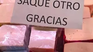 Polémica por este cartel de una carnicería de Murcia que da una lección de civismo a toda España