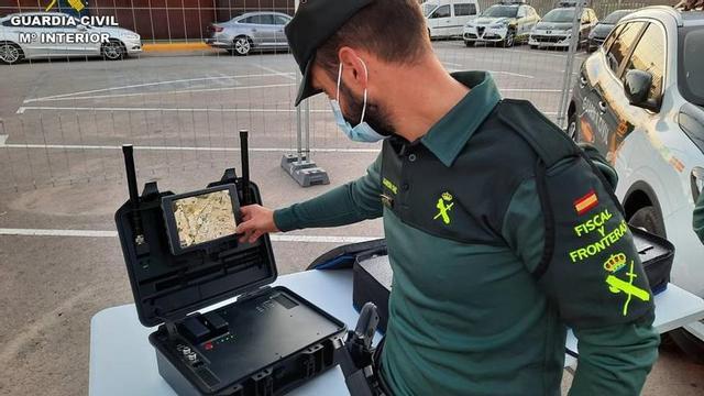 Denunciado el propietario de un dron que sobrevoló el Aeropuerto 'Miguel Hernández' sin permiso