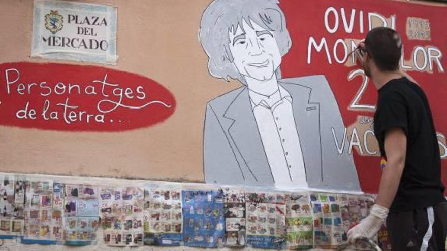 Sueca decora el Mercat Central con personajes históricos