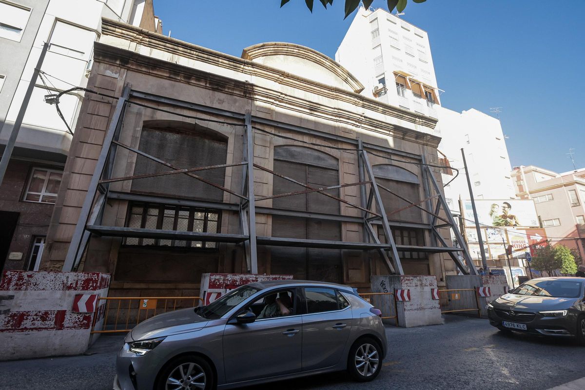 El PSOE no sabe qué va a pasar con el edificio de Nuevos Riegos del Progreso