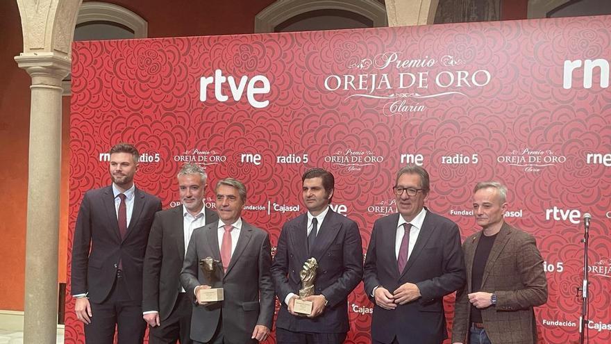 Morante de la Puebla recoge la Oreja de Oro de RNE en Sevilla: “Ojalá los aficionados puedan disfrutar en mi regreso en la Maestranza”