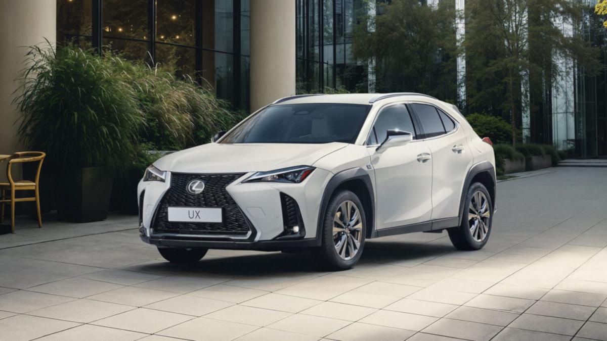Lexus UX 2026
