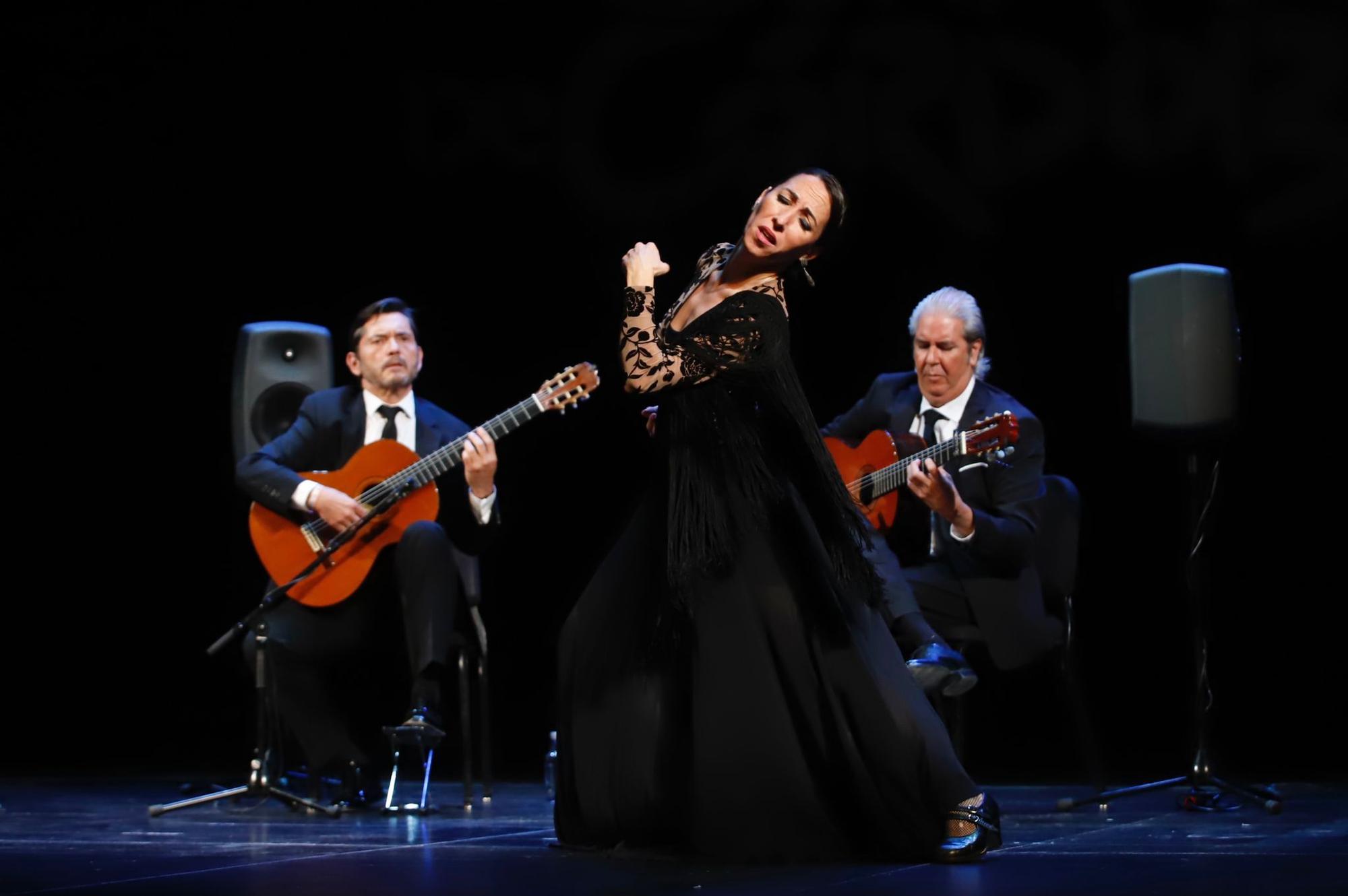 Los guitarristas José María Gallard y Miguel Ángel Cortés junto a la bailaora Ana Morales estrenan "Albéniz Flamenco" en el Teatro Góngora