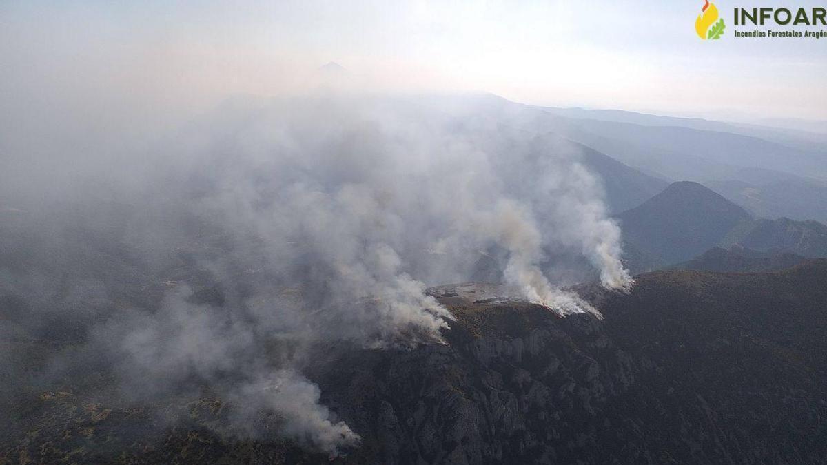Así evoluciona el incendio de Loporzano, en la Sierra de Guara