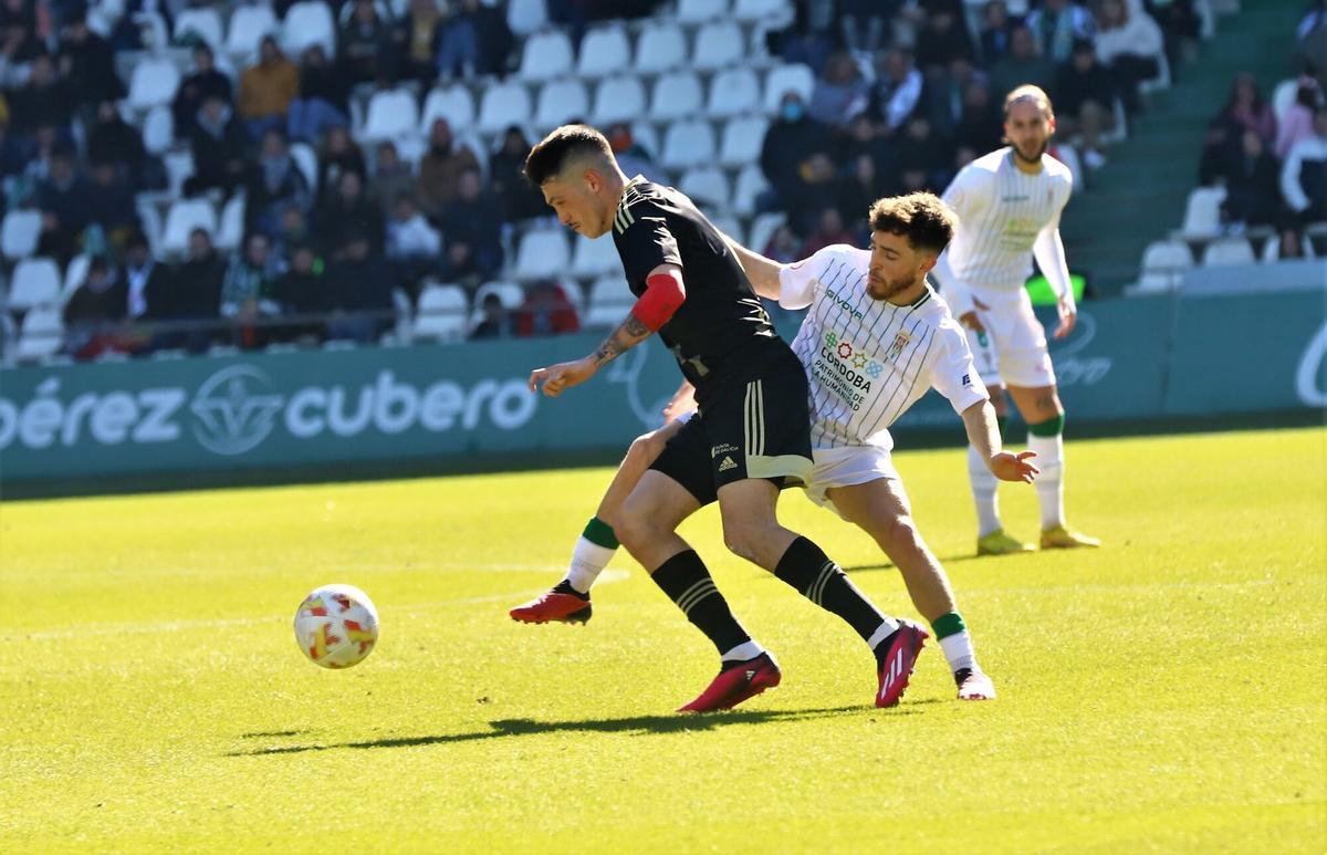 Lautaro de León en su primer encuentro en El Arcángel, con el Celta B