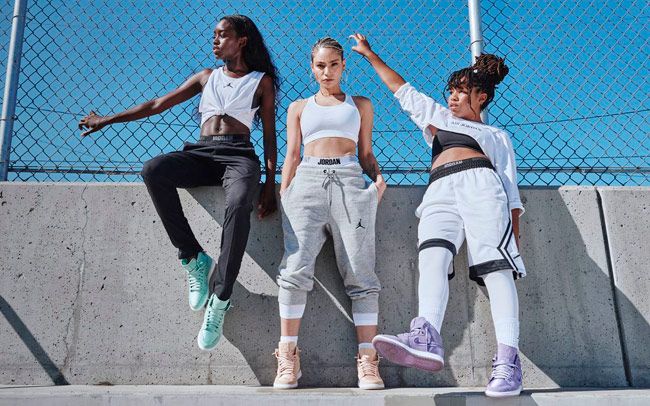 Raramente frontera Cuidar Nike y Dior se han unido para crear la zapatilla botín del 2020, una  deportiva similar a la que TODAS las 'influencers' ya llevan en Instagram -  Woman