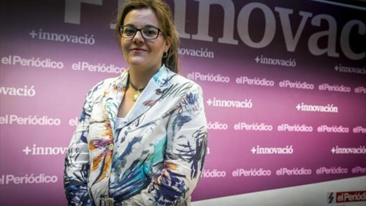 MARTINA FONT. Impulsa la estrategia comercial para la renovación continua de los productos de la empresa.