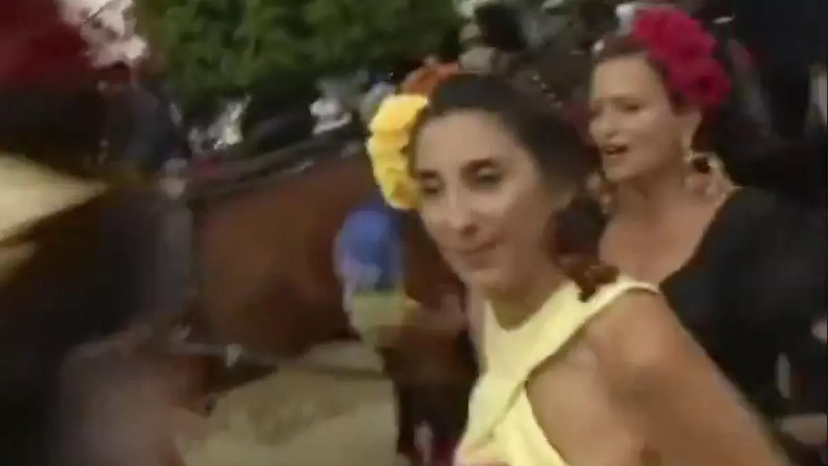 Paz Padilla sale corriendo al ver a la reportera de 'La familia de la tele' tras analizar su nuevo trabajo como coach