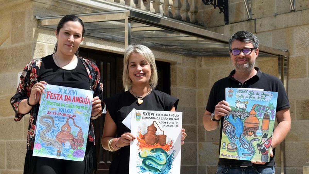 Imagen de los tres carteles premiados en Valga.