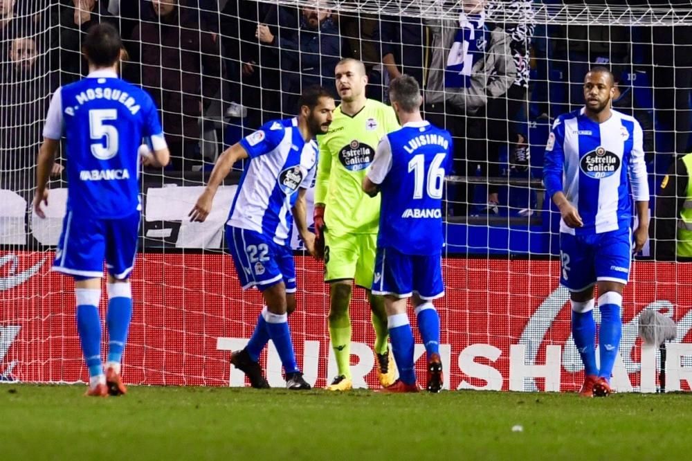 El Dépor cae en Riazor ante el Valencia