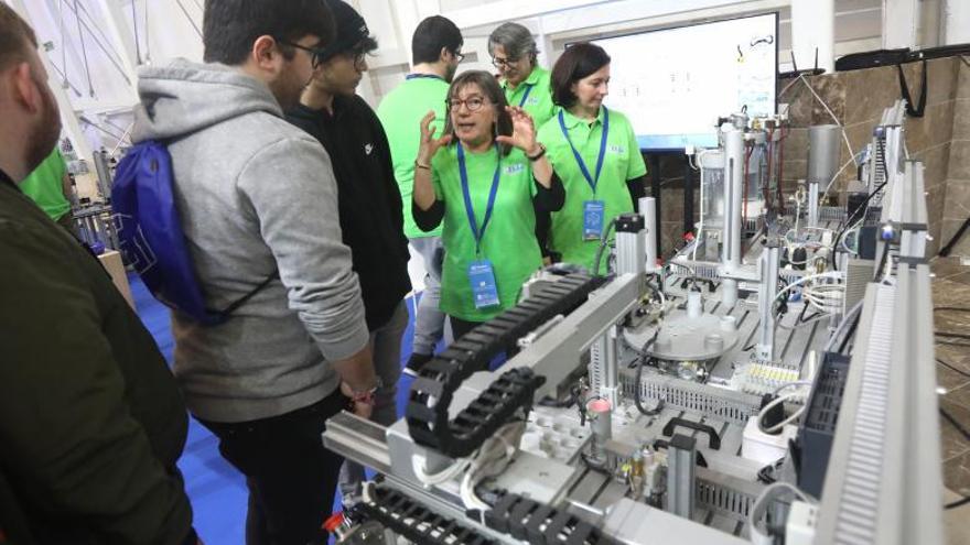 Un expositor de un centro de FP en la feria específica FP Innova. |   // XOÁN ÁLVAREZ