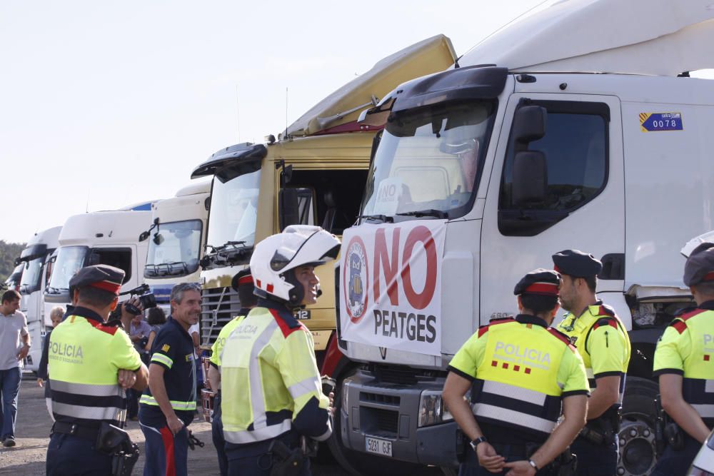 Marxa lenta de camions a la N-II