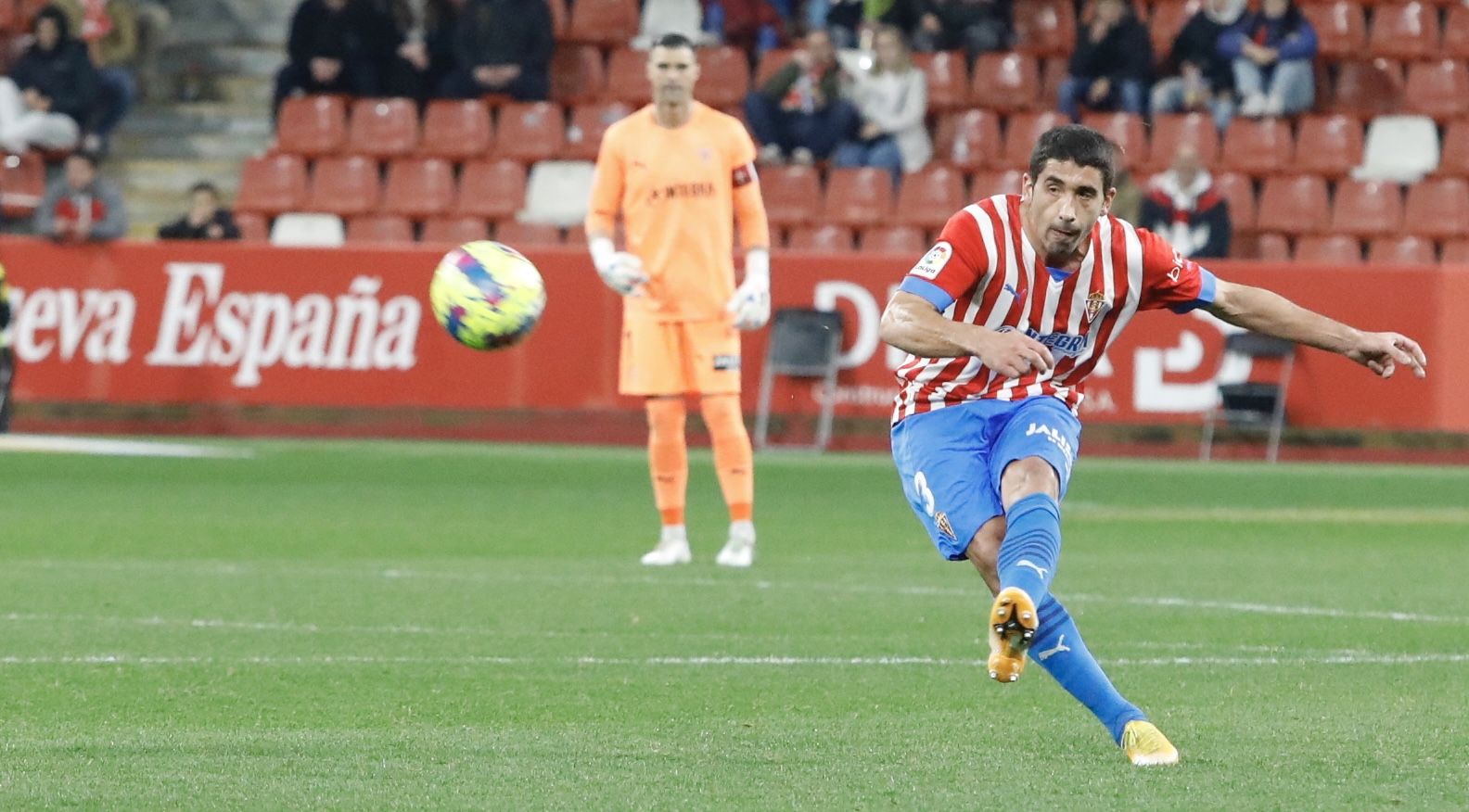 Así se vivió el encuentro entre el Sporting y el Tenerife