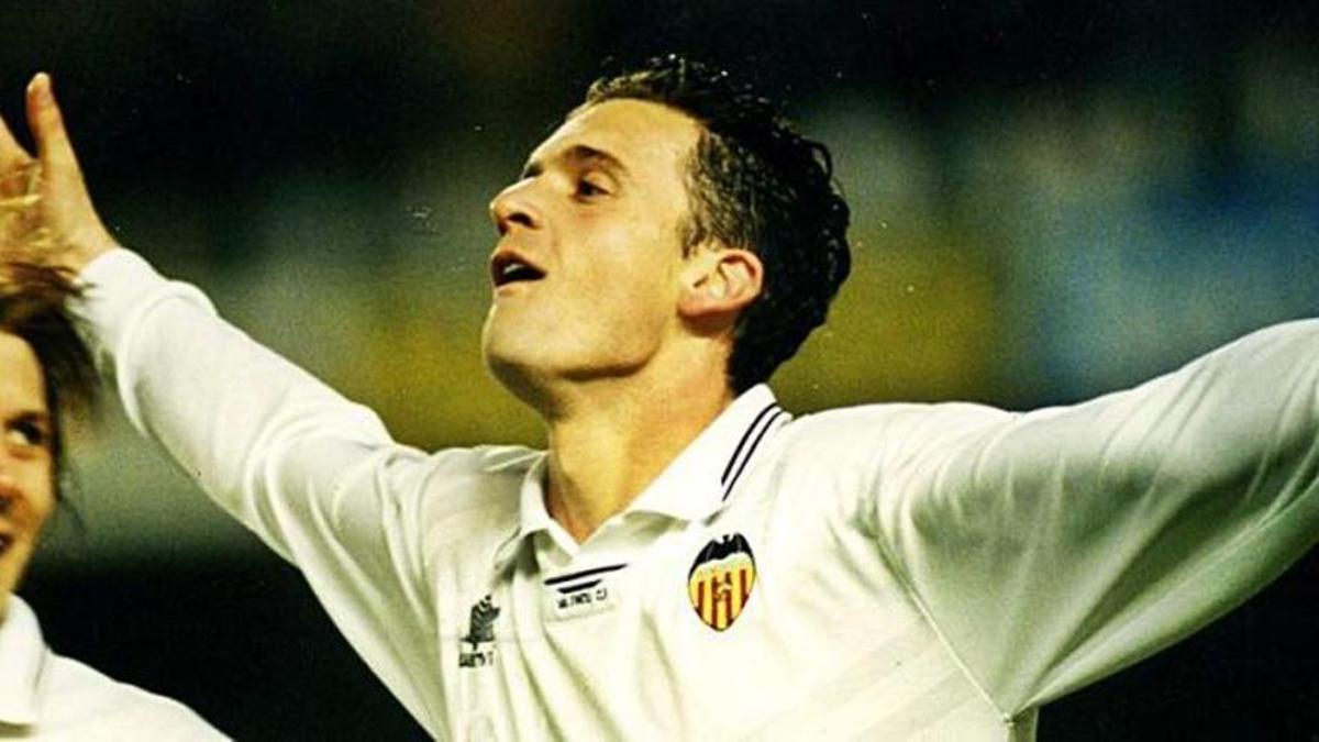 Pedja Mijatovic, exjugador del Valencia entre 1993 y 1996, ha sido entrevistado por Josep Pedrerol en 'El Cafelito' de Mega