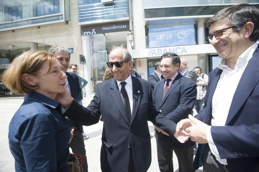 Patxi López hace campaña en A Coruña