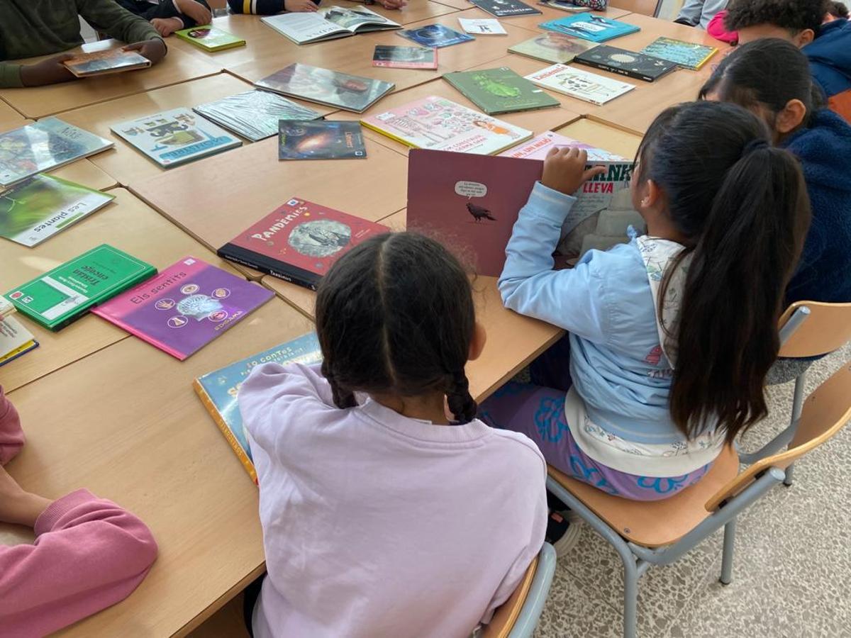 Iniciativa de impulso a la lectura en la escuela Espronceda de Sabadell.