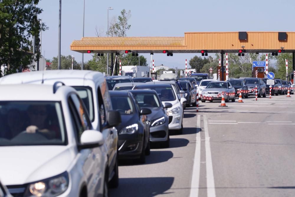 Retencions a les vies gironines que porten a la Costa Brava