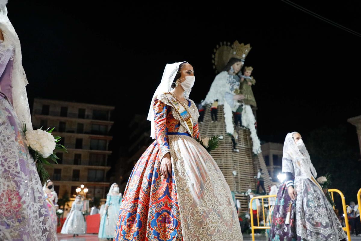 Búscate en el primer día de la ofrenda por la Calle Caballeros de las 21:00 a las 22:00