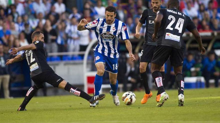 Un partido entre el Deportivo y el Levante.