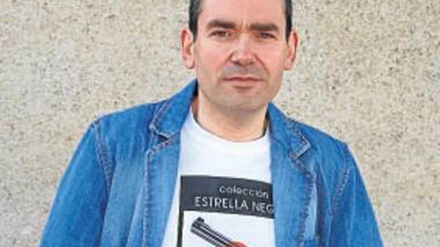 Félix Angel Moreno Ruiz: &quot;Córdoba es una ciudad apropiada para ambientar una novela policiaca&quot;