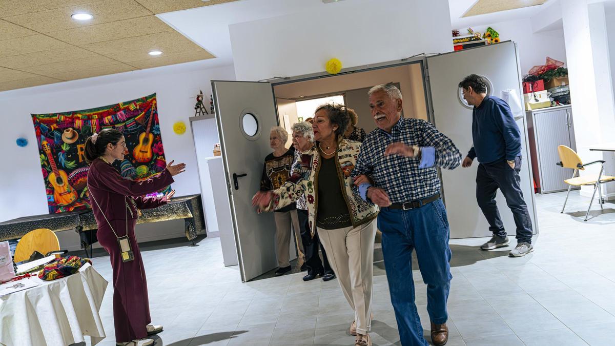 El edificio Adela Barquín, en Sant Feliu de Llobregat, está compuesto de 90 viviendas que fomentan las relaciones vecinales.