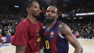 Will Clyburn, vestido de calle tras lesionarse durante el partido, y Kevin Punter celebran el triunfo sobre el Baskonia. 