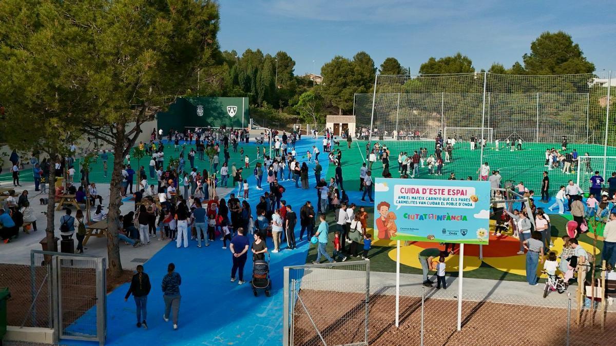 El Ayuntamiento ha recuperado el entorno de El Carmen con la inauguración del espacio familiar y de ocio la MICO Gaming Zone.