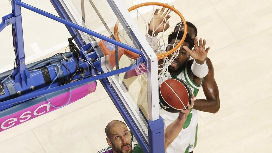 Augustine, en el partido contra el Real Betis