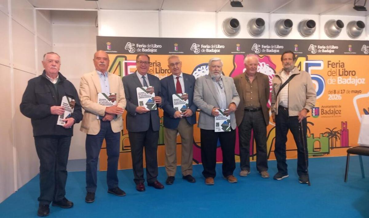 El Club Senior de Extremadura ha presentado su Informe 2026 en la Feria del Libro de Badajoz.