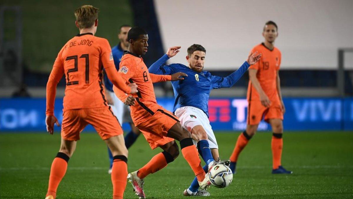 Italia y Países Bajos empataron 1-1 en un partido muy disputado