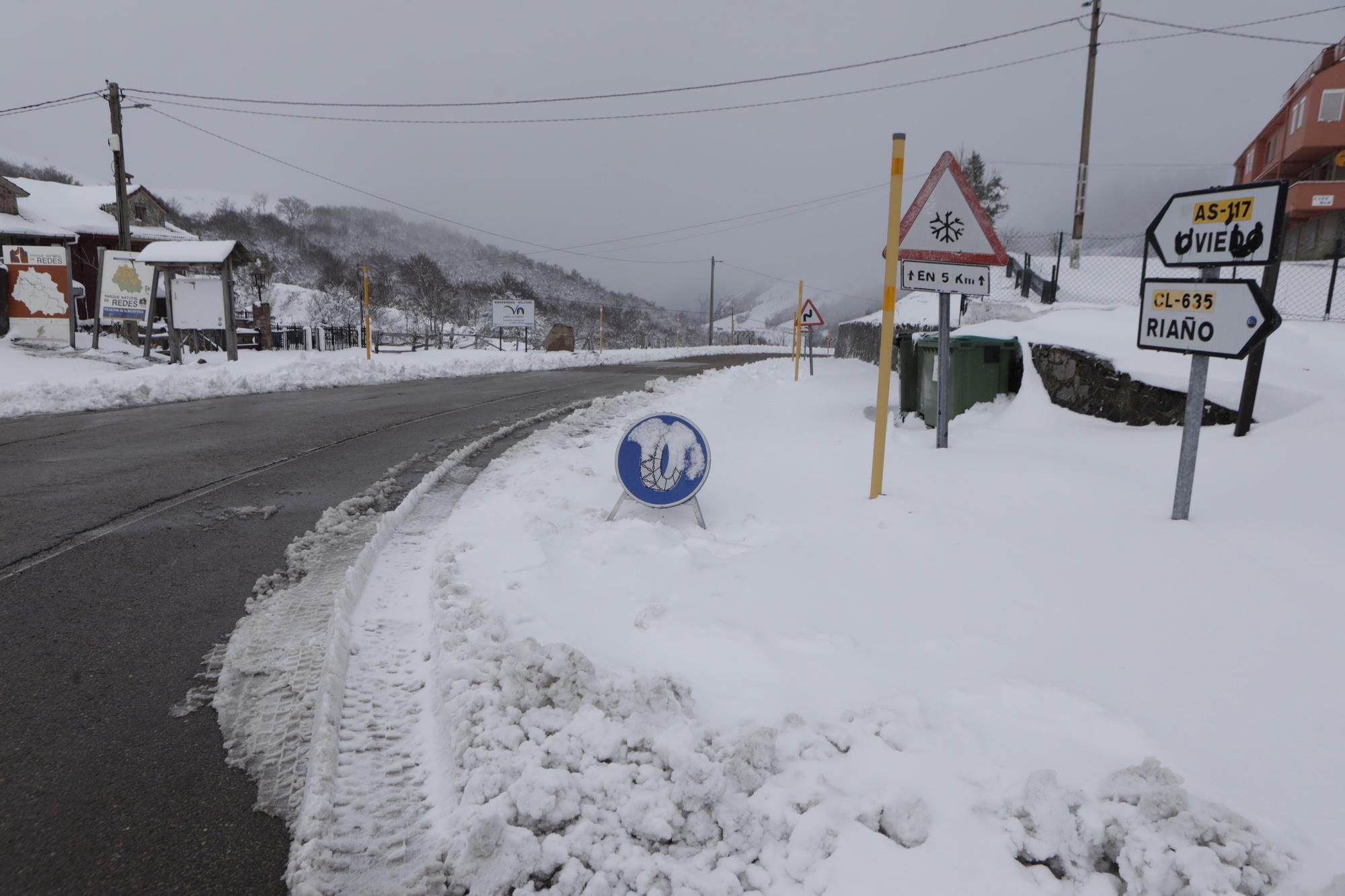 Temporal en Asturias: Así luce el pueblo de Tarna bajo un gran manto blanco