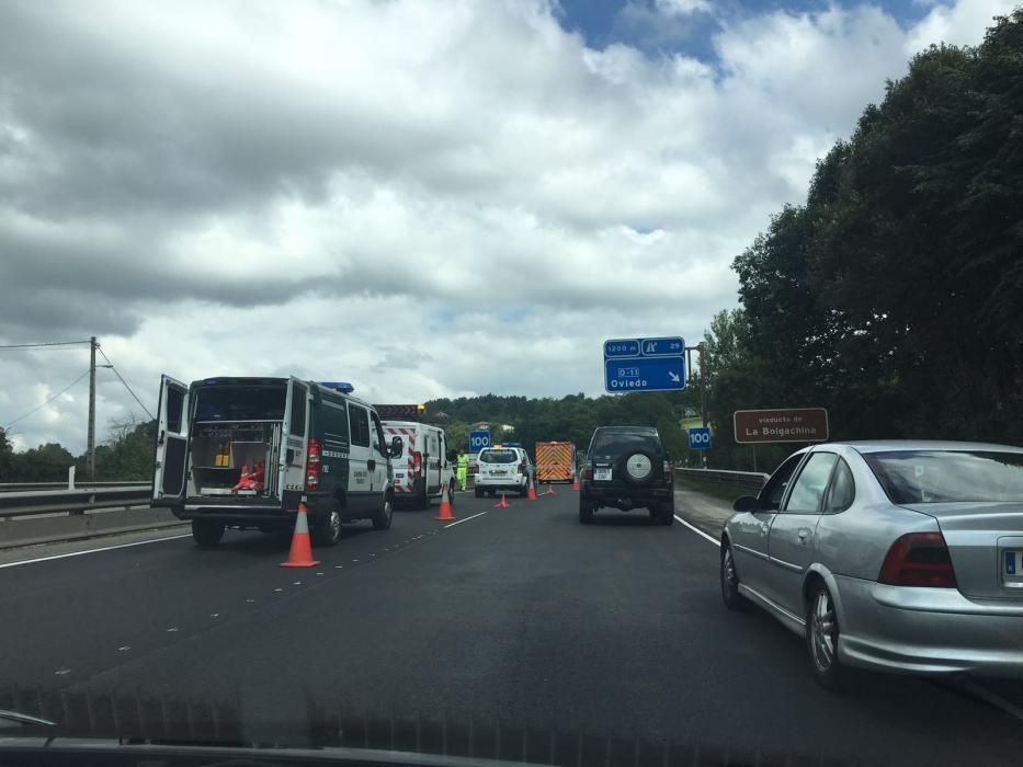 Accidente de tráfico en la ronda de Oviedo