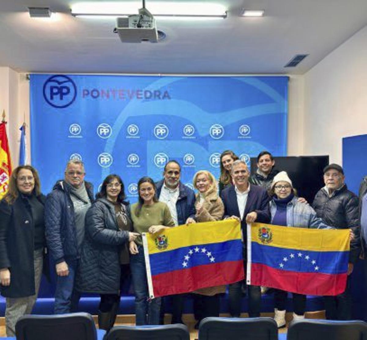 Venezolanos con el PP. |  FdV