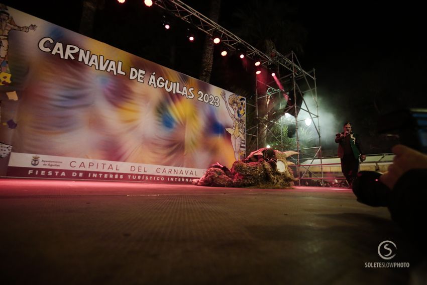 Suelta de la Mussona en el Carnaval de Águilas