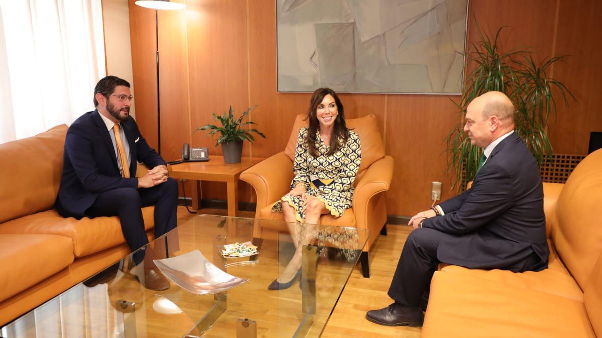 Nolasco y Morón con la presidenta Fernández, durante la ronda de consultas.
