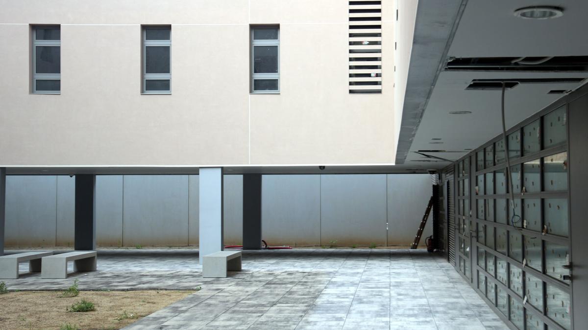 Patio de uno de los módulos del futuro centro penitenciario abierto de Barcelona, en la Zona Franca