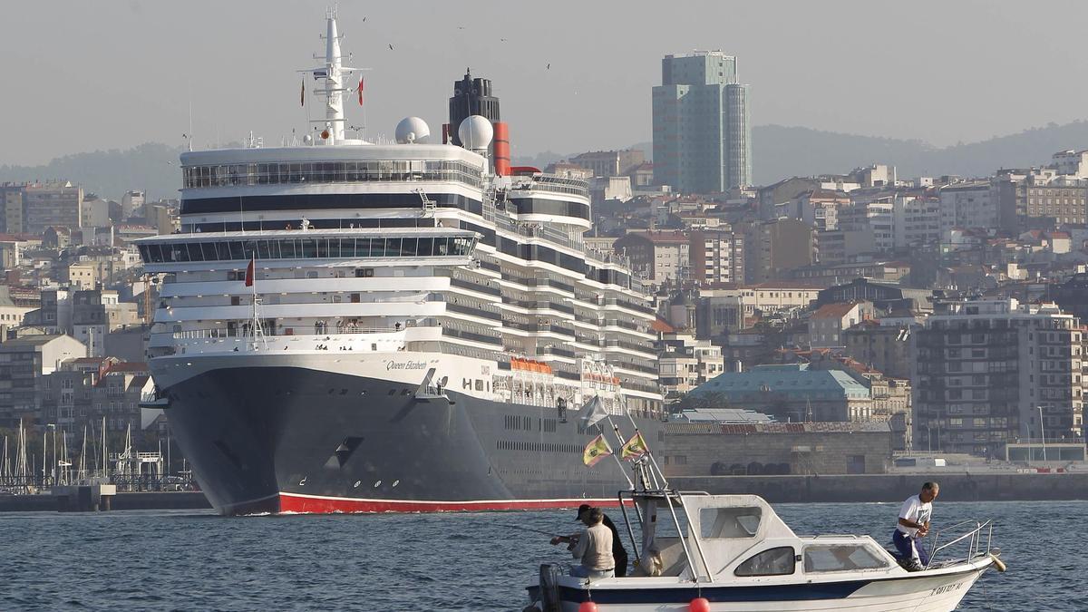Vigo fue el primer puerto en el que hizo escala el &quot;Queen Elizabeth&quot; tras su inauguración en 2010.