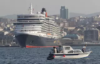 De Vigo a Alaska: un crucero histórico con casi 40 gallegos a bordo